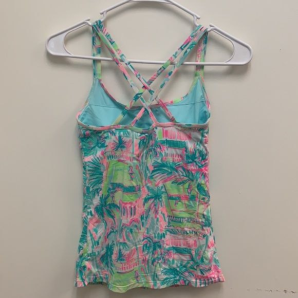 Lilly Pulitzer workout top - Picture 2 of 3